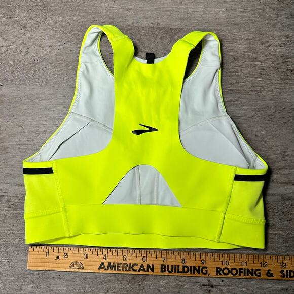Brooks 3 Pocket Sports Bra Neon Yellow 32C/D Running Walking - Picture 2 of 3